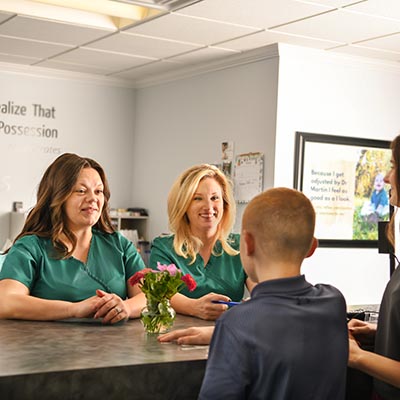 Chiropractic Louisville KY Louisville Chiropractic Office Staff Consultation